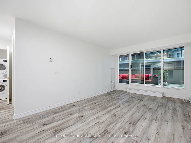 30 Grand Trunk Cres #309 — Photo 10