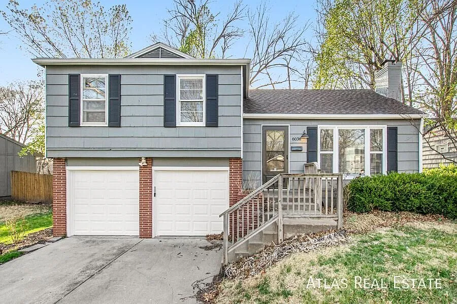 4 Weeks Free Rent If Moved In By 9/15! Prairie Village Home For Rent! Brand New Carpet Through Ou... — Photo 2