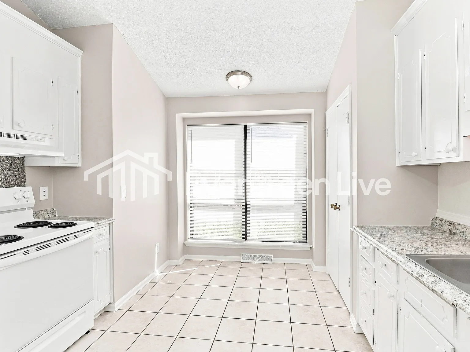 3 bed, 2.0 bath, 1467 sqft, $2,195 — Photo 4