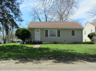 2303 Clearview St, Waterloo, IA 50707