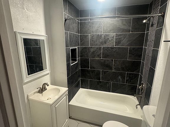 5th image of 401 W Elmira St #102