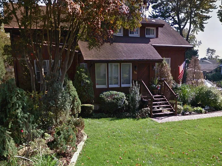 36 Werah Pl — Photo 1