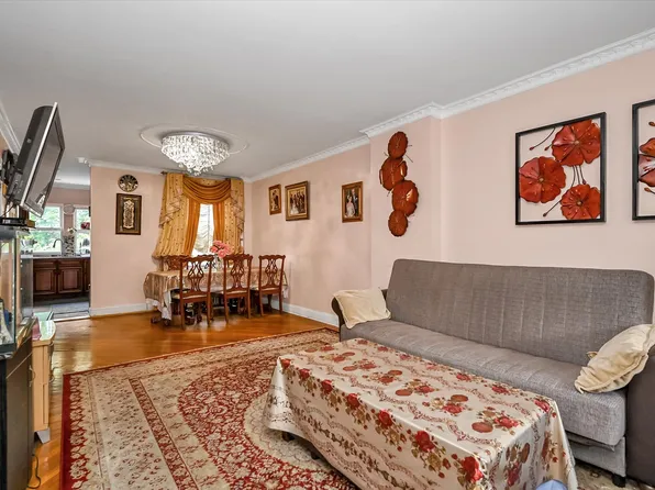 147-31 Hoover Avenue image 3 of 15