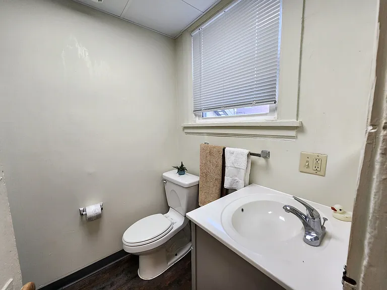 214 Dryden Rd — Photo 28