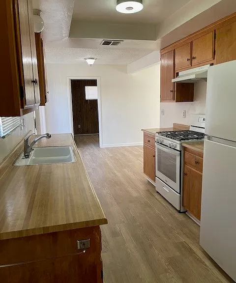 876 W Whittier Ave #878 — Photo 10