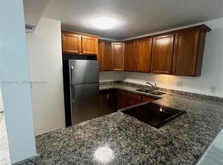 8050 NW 8th St #1102, Miami, FL 33126