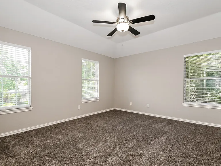 1506 Rancho Dr — Photo 11