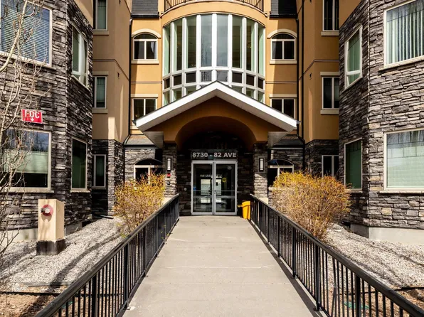 8730 82nd Ave NW #209, Edmonton, AB T6C 0Z1