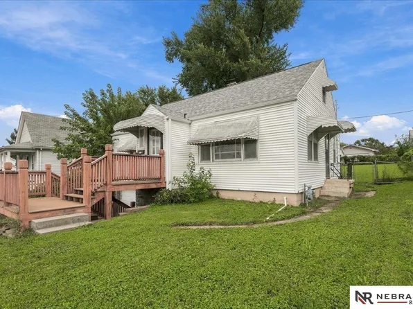 4115 S 39th St, Omaha, NE 68107