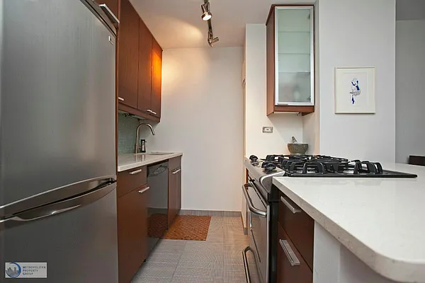 Rented by Metropolitan Property Group | media 8