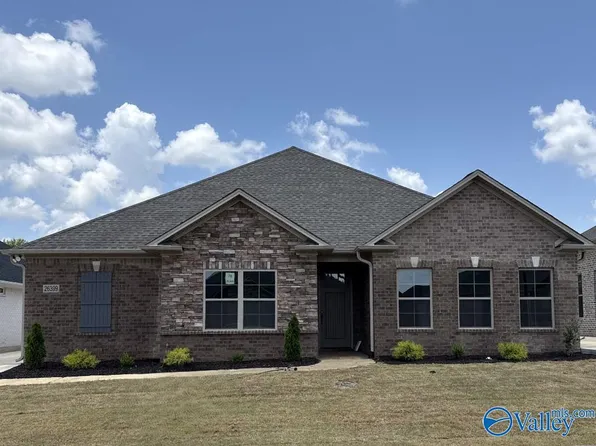 26399 Old Town Dr, Athens, AL 35613