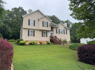 70 Hopkins Farm Dr, Adairsville, GA 30103