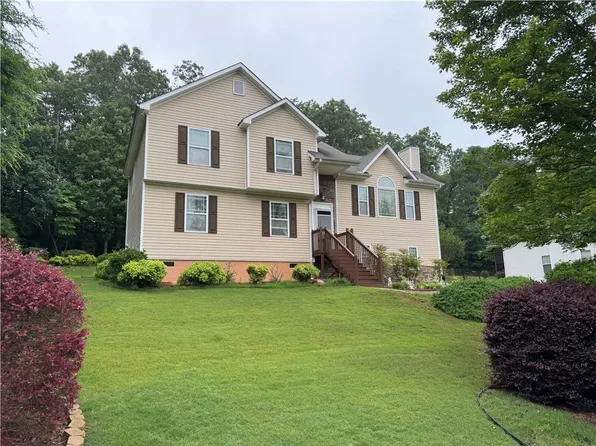 70 Hopkins Farm Dr, Adairsville, GA 30103