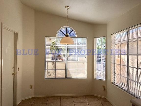 5th image of 8113 N Wheatfield Dr
