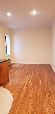 Rented by R New York | media 12