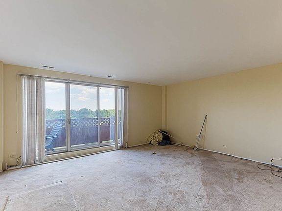 5th image of 100 Park Ave APT 713