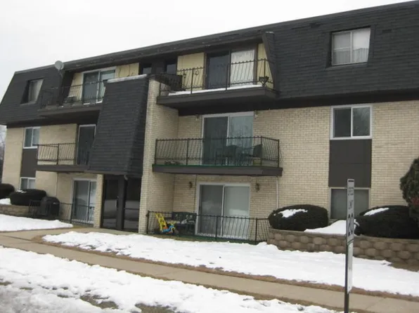 11135 S 84th Ave, Palos Hills, IL 60465