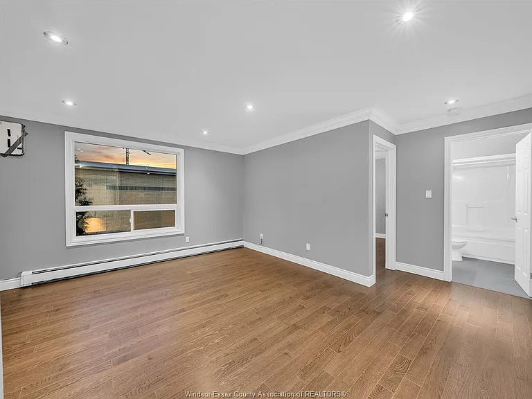5830 Malden Rd — Photo 2