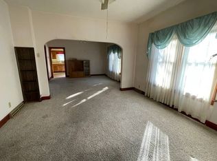 105 S 3rd St, Newman Grove, NE 68758