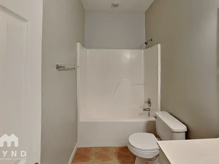 1007 Riviera Dr — Photo 12