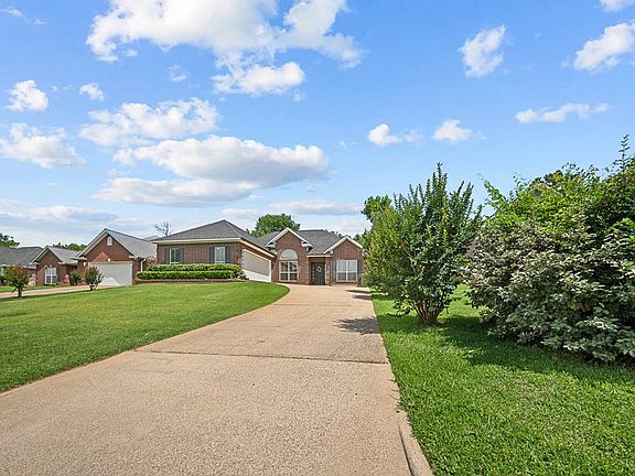 3rd image of 219 Sandstone Ln