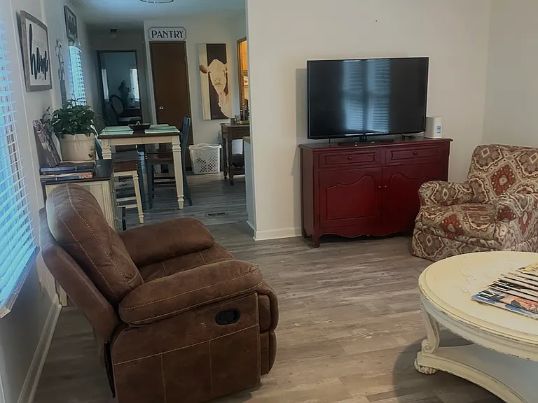 115 Ridgeway Ct — Photo 17