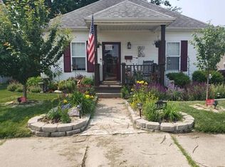 832 E Ferguson Ave, Wood River, IL