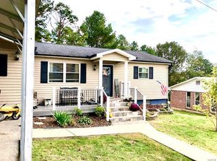 808 Union St, Marble Hill, MO 63764