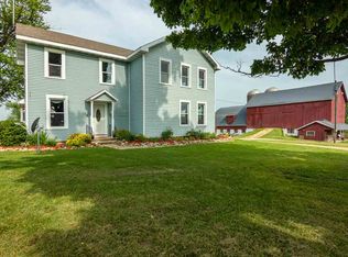 7267 E State Line Rd, Rock City, IL 61070