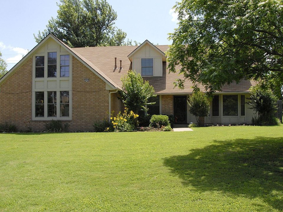1st image of 24098 E King Ct