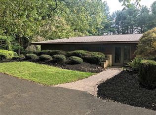 39555 Hamilton Pines Ln, Waterford, VA 20197