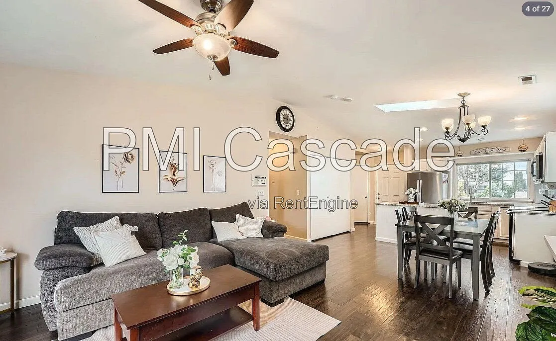 3 bed, 1.0 bath, 1034 sqft, $3,000 — Photo 4