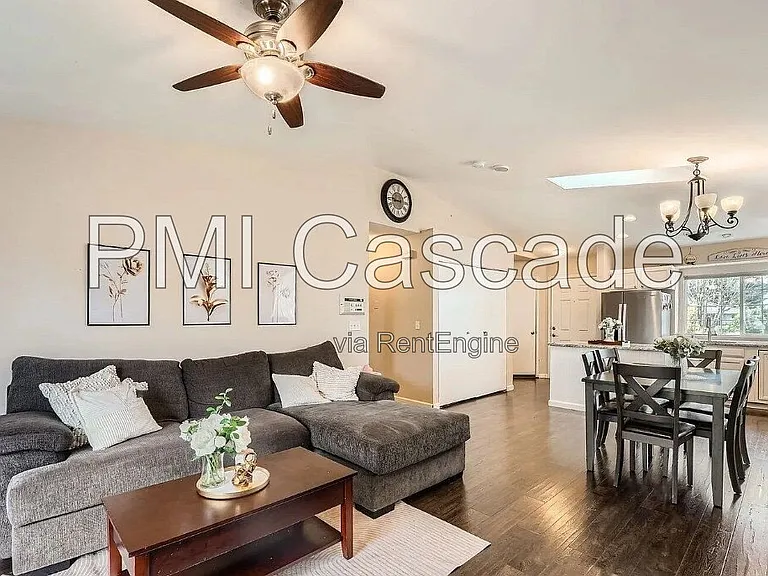 4001 48th Ave NE — Photo 4