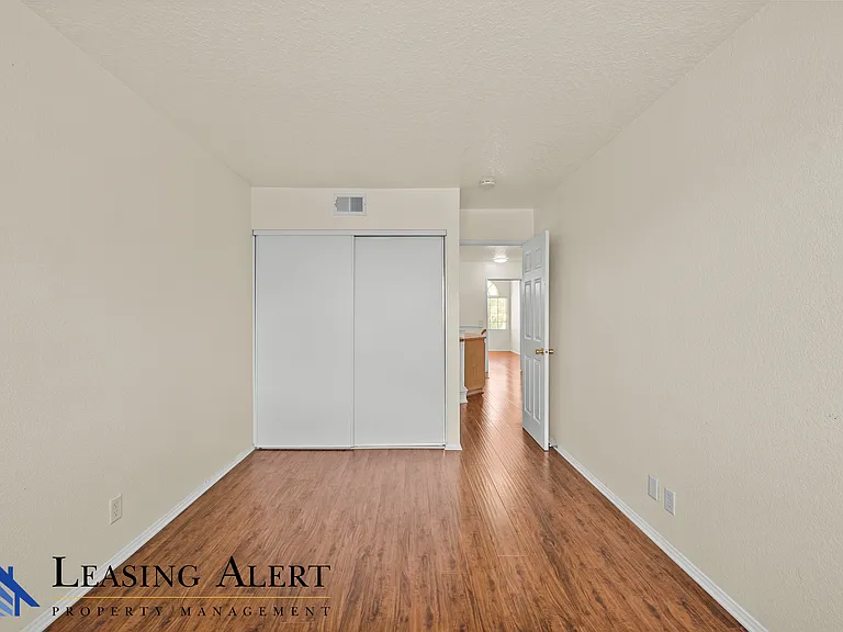27653 Myrin Ct — Photo 16