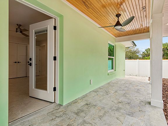 3rd image of 550 Milwaukee Ave #550