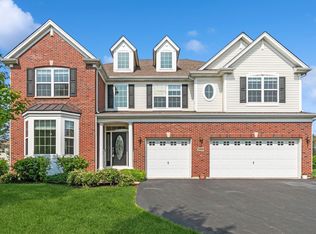 200 Reston Ln, Gilberts, IL 60136