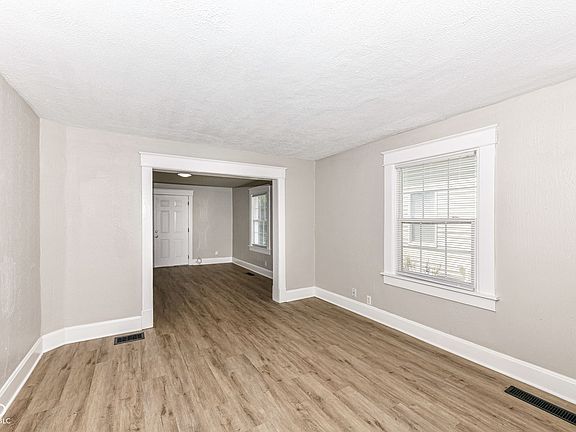 4th image of 1151 Nelson Ave