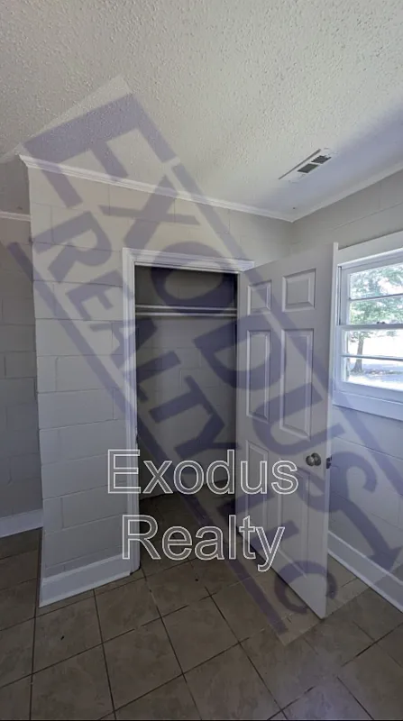2 bed, 1.0 bath, 850 sqft, $1,100 — Photo 4