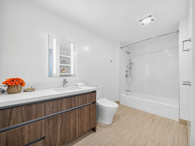 1515 Liona St #2002 — Photo 20