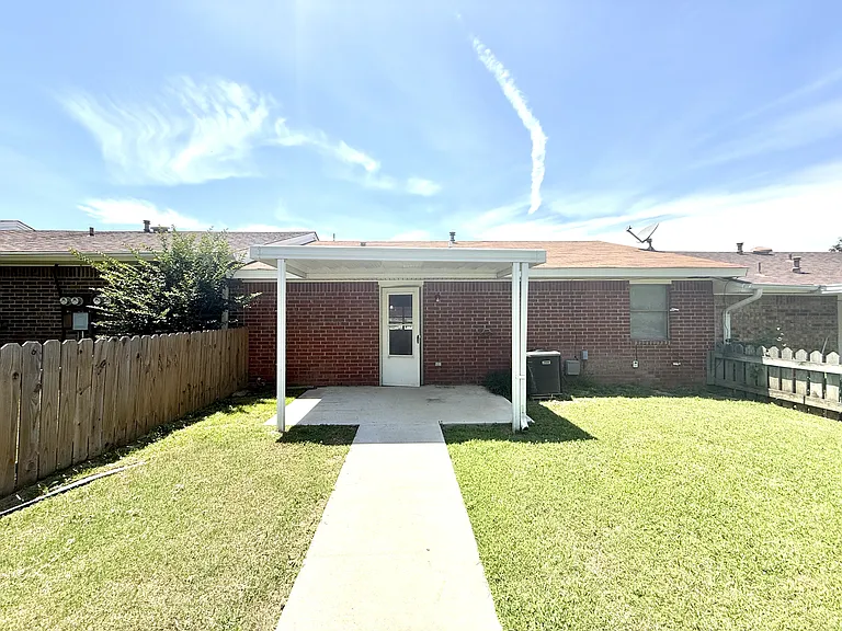 2206 Shenandoah Dr — Photo 22