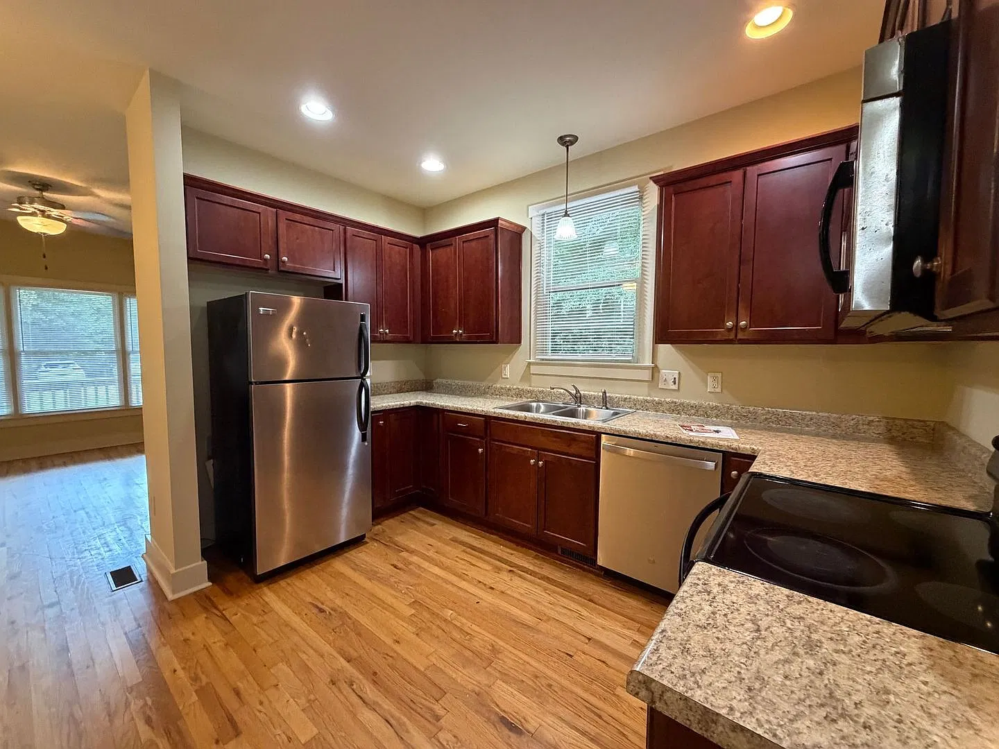 Pre-Leasing For August 9th 2027! — Photo 3