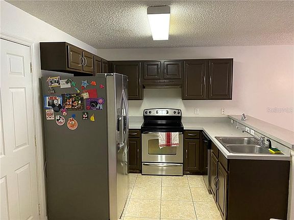 4th image of 13087 Lexington Summit St #13087