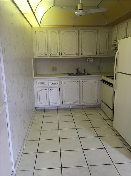 1st image of 237 Preston F #237