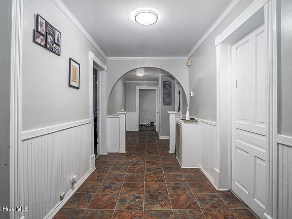 2nd image of 722 Nashville Road