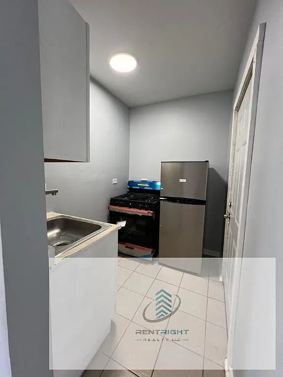 Studio, 1.0 bath, 500 sqft, $1,100 — Photo 1