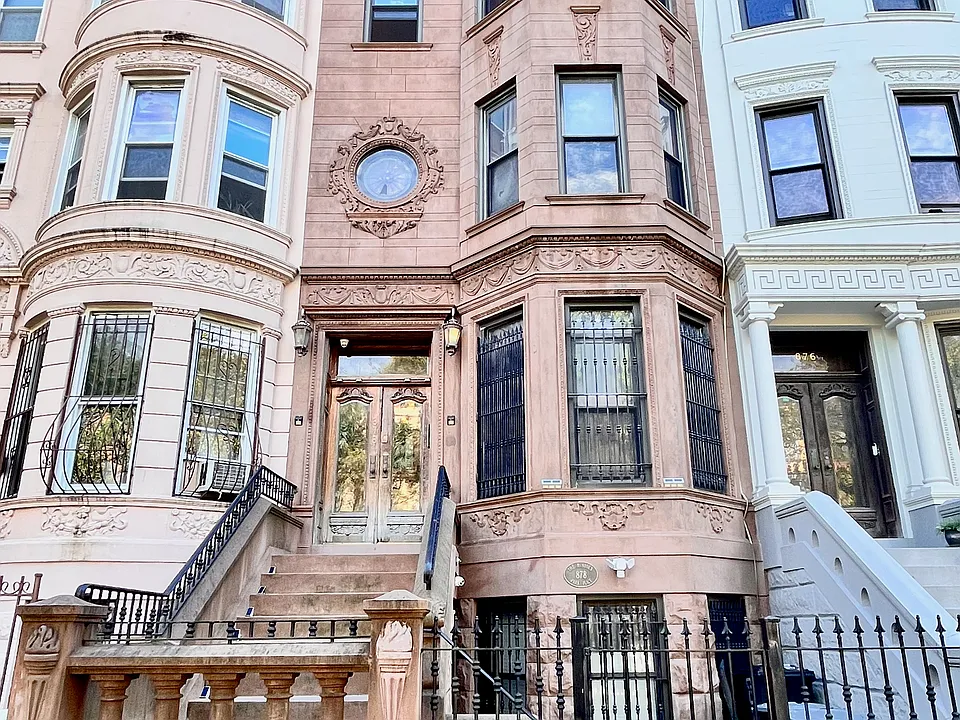 878 Park Pl #4