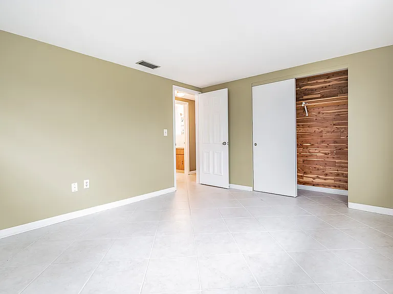 7715 Sue Ellen Dr — Photo 10