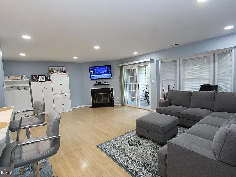 119 Acadia Ct #3 — Photo 4