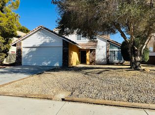 43562 Yaffa St, Lancaster, CA 93535
