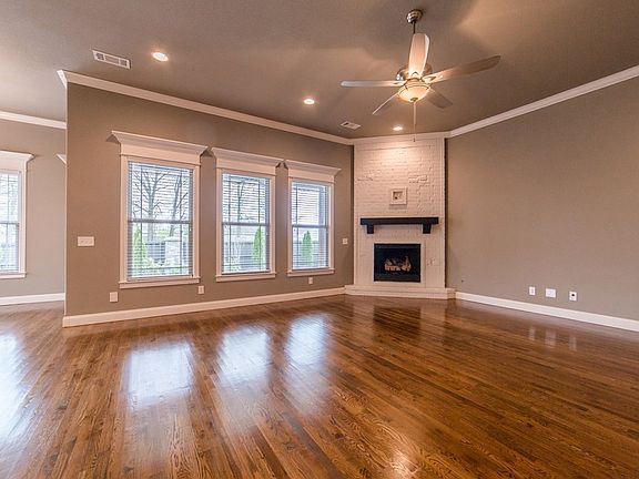 5th image of 1702 NE Chaucer St